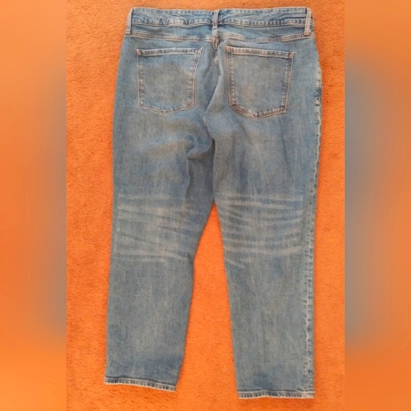 A.n.a Mid Rise capris - Picture 3 of 3